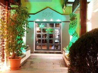 GREEN HOUSE