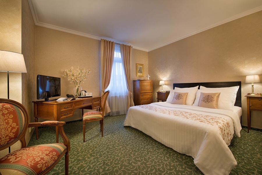 room photo
