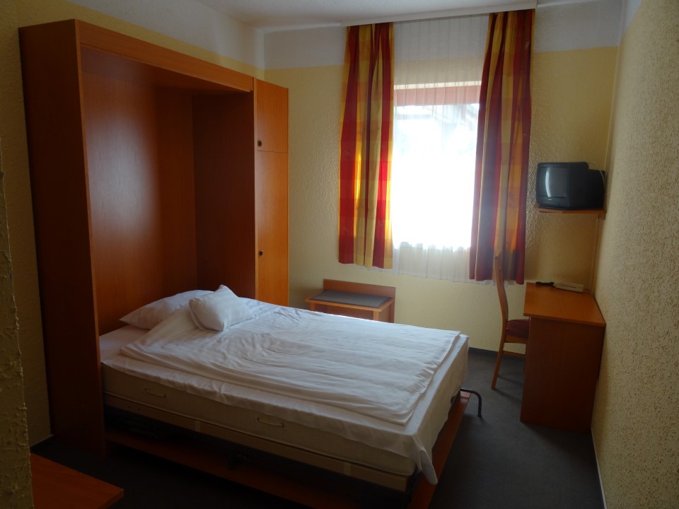 HOMOKY HOTELS BESTLINE HOTEL