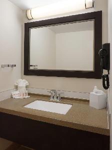 RAMADA KINGSTON HOTEL & CONFERENCE CENTRE