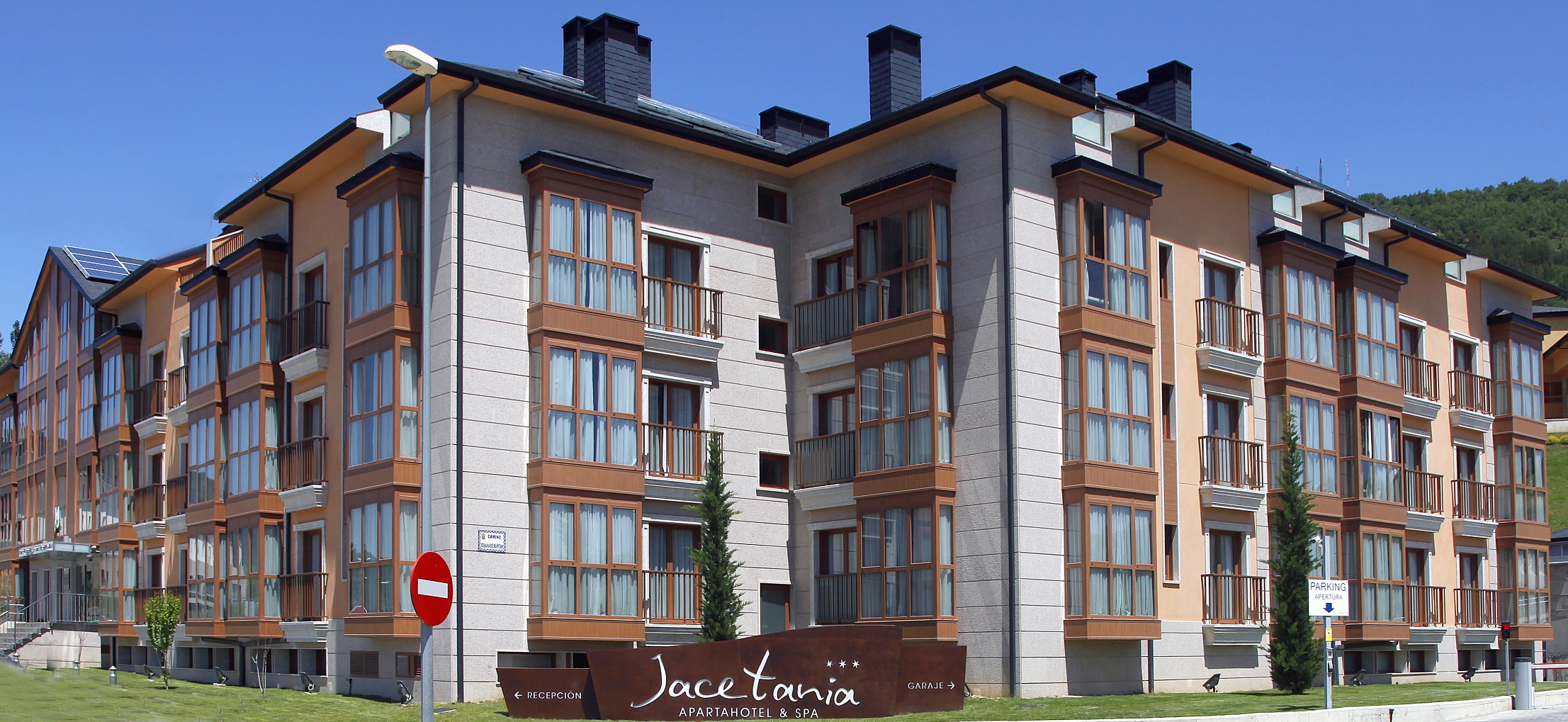 APARTHOTEL & SPA JACETANIA