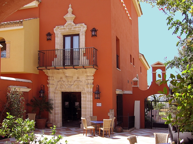 Soho Boutique Vistahermosa (Hotel y Apartamentos)