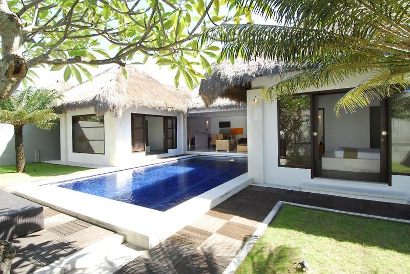 BVILLA + POOL