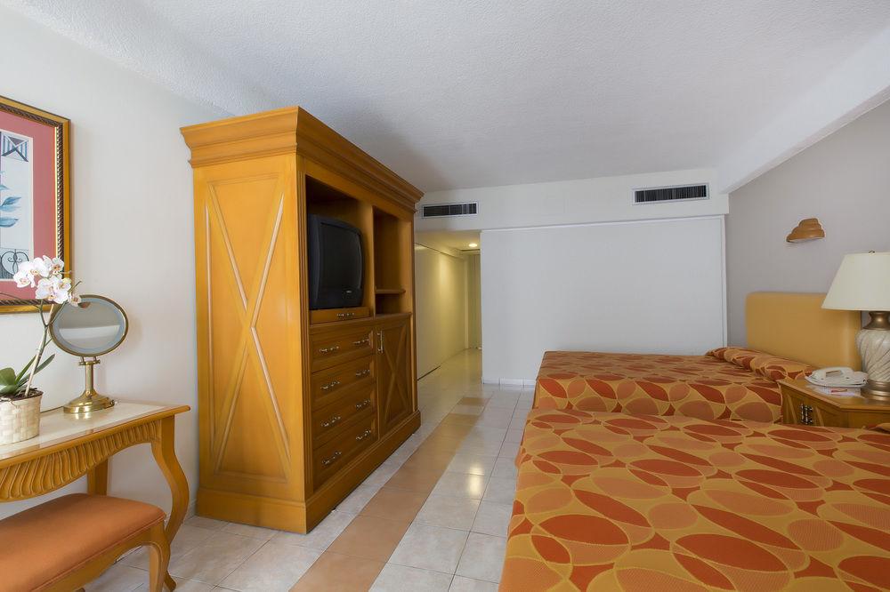 KRYSTAL BEACH ACAPULCO