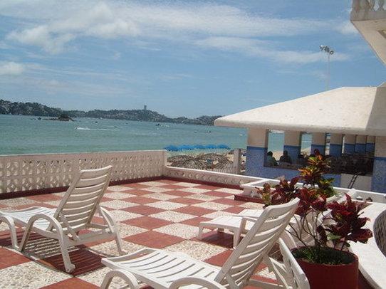 MARALISA BEACH CLUB