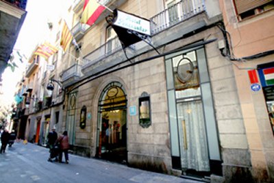 PENINSULAR HOTEL - Hotel cerca del Restaurante Pizza del Raval