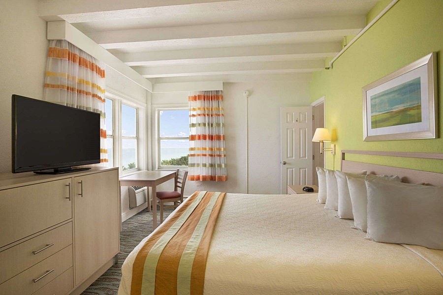 The Broadmoor Miami Beach