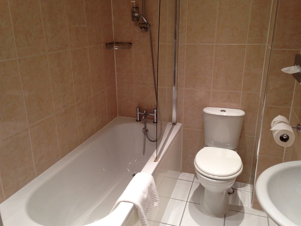 AMSTERDAM HOTEL LONDON
