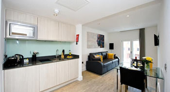 STAYCITY APARTHOTELS DEPTFORD BRIDGE STATION