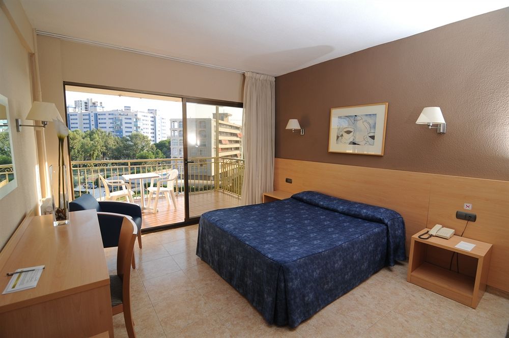 ALMIRANTE - Hotel cerca del Alicante Golf