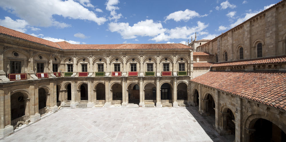 Hotel Real Colegiata San Isidoro