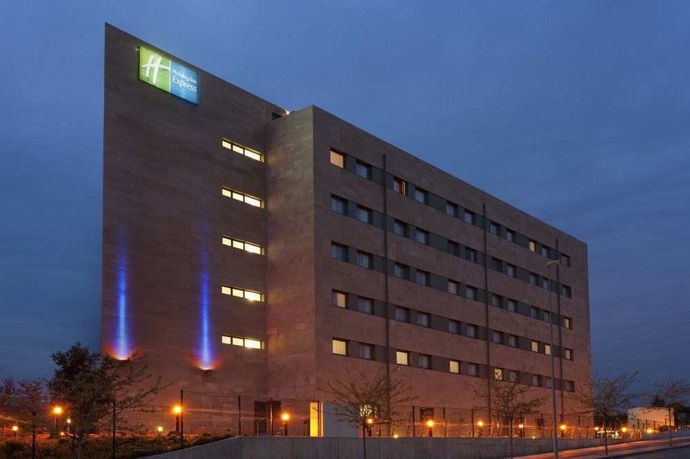 HOLIDAY INN EXPRESS BARCELONA - SANT CUGAT, AN IHG HOTEL - Hotel cerca del Aeropuerto de Sabadell