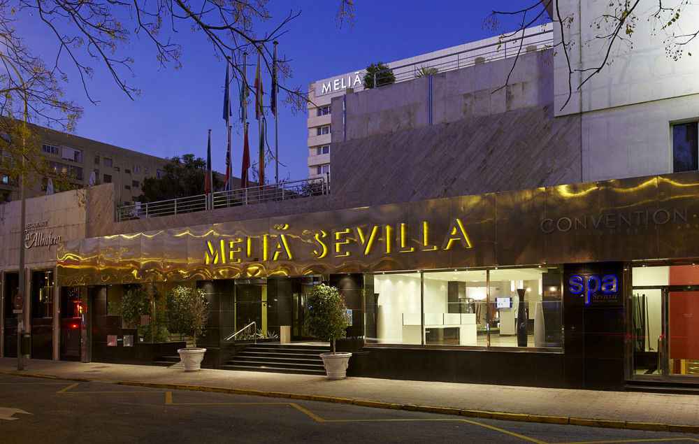MELIA SEVILLA - Hotel cerca del Restaurante Abantal