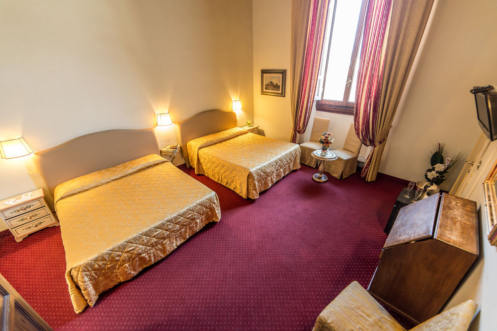 Hotel Paris