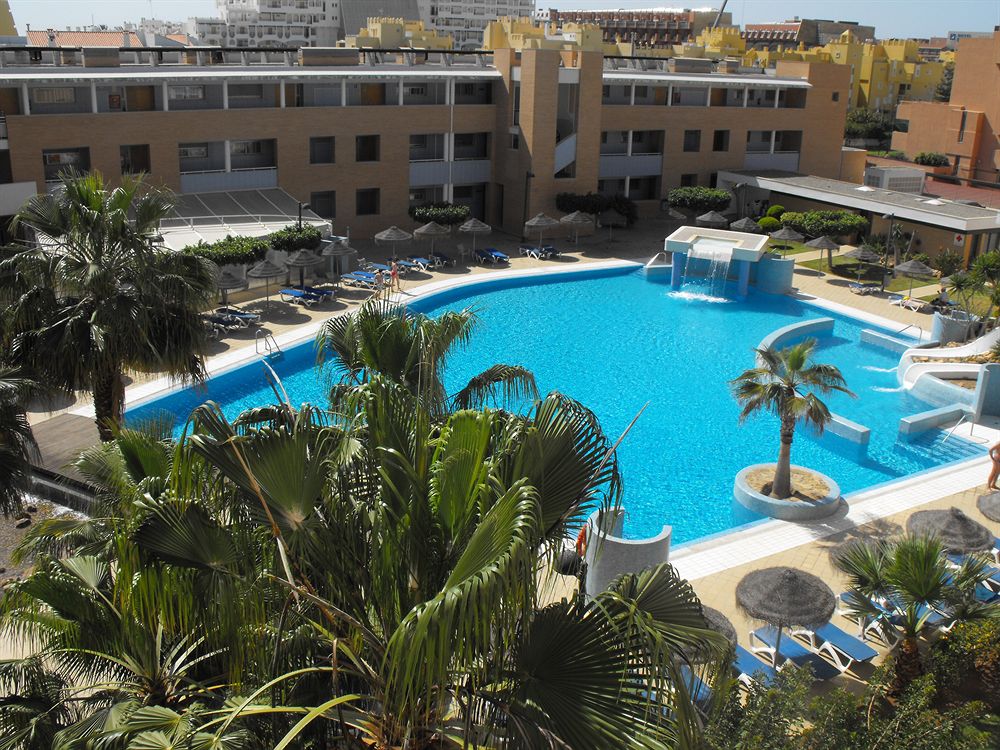 HOTEL NEPTUNO - Hotel cerca del Club de Golf Playa Serena