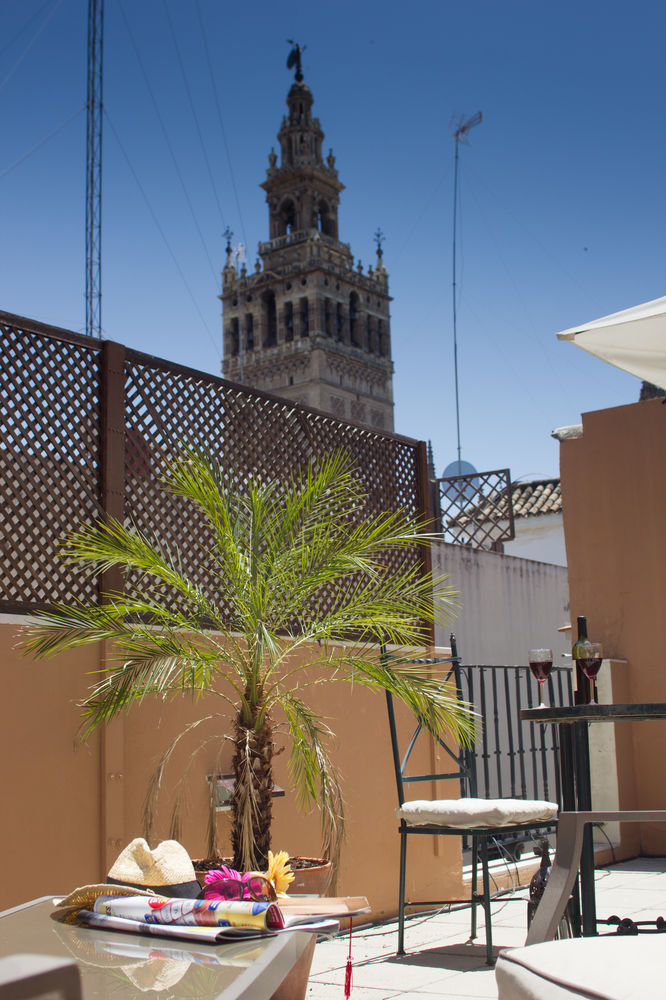 Life Apartments Giralda Suites