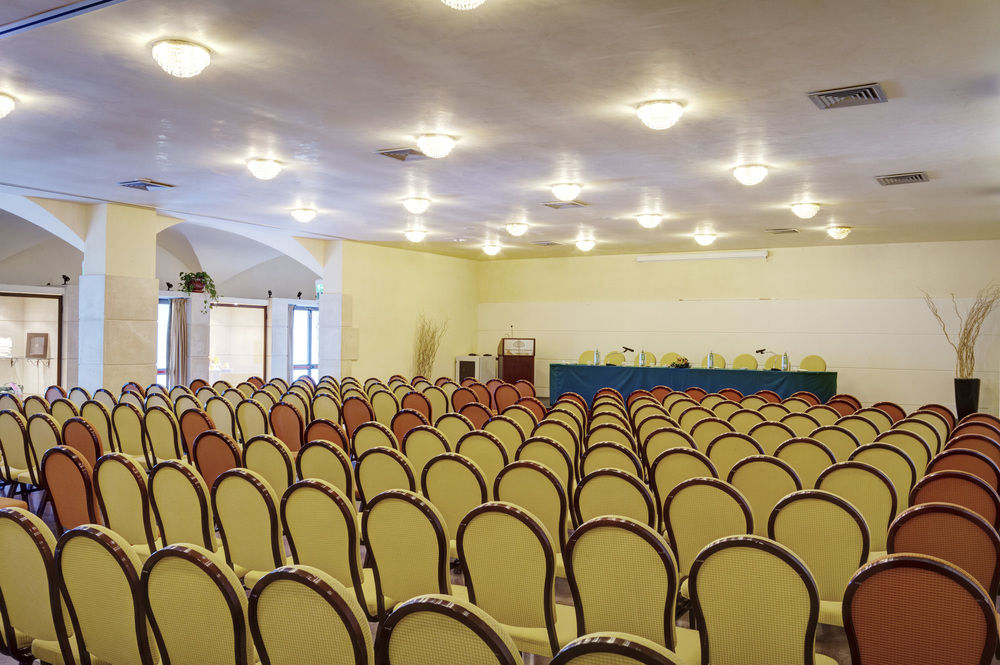 DES ETRANGERS HOTEL & SPA