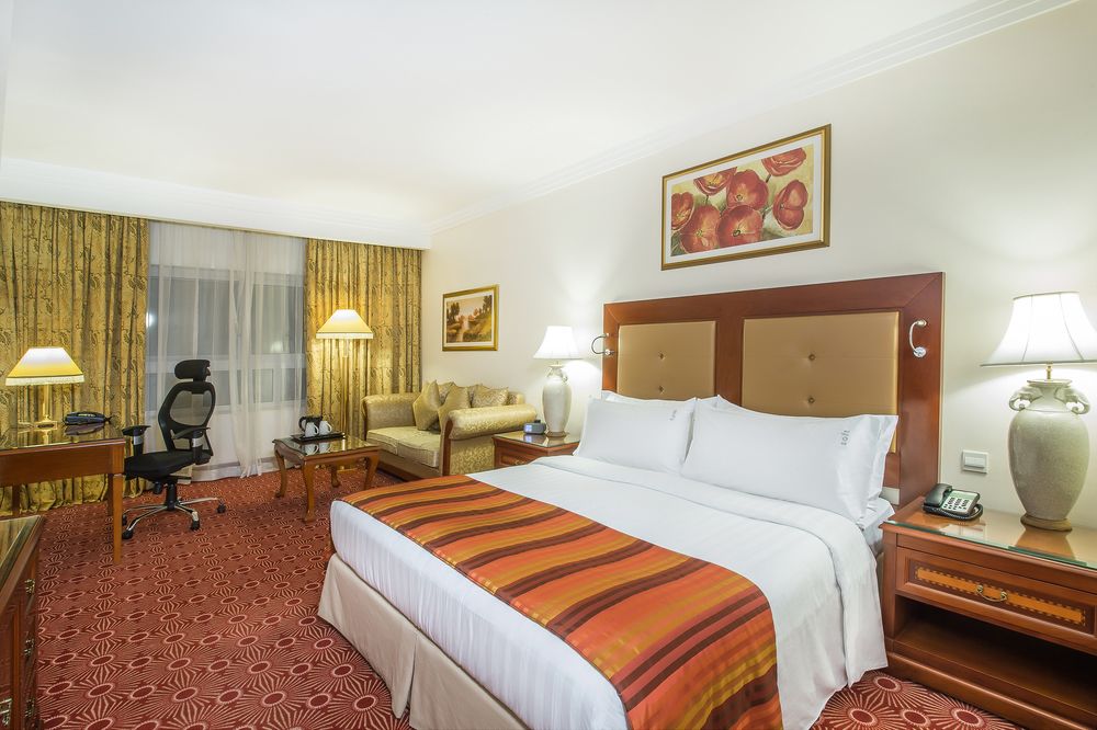 HOLIDAY INN BUR DUBAI - EMBASSY DISTRICT