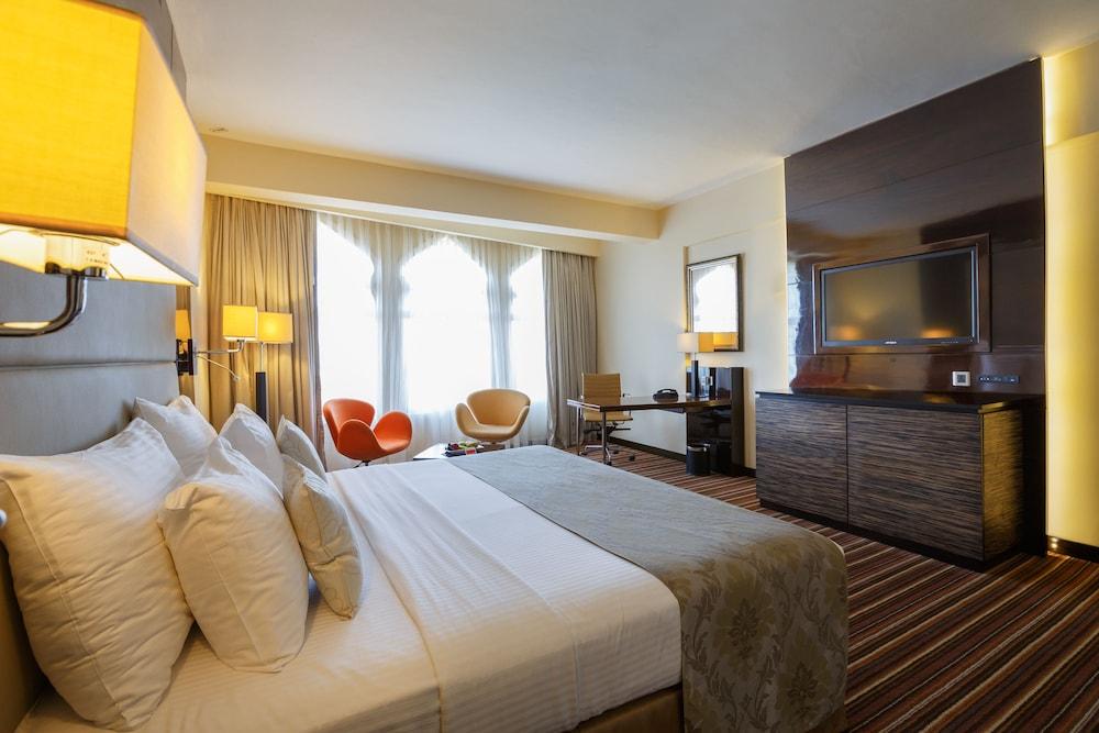 Ramada Hotel