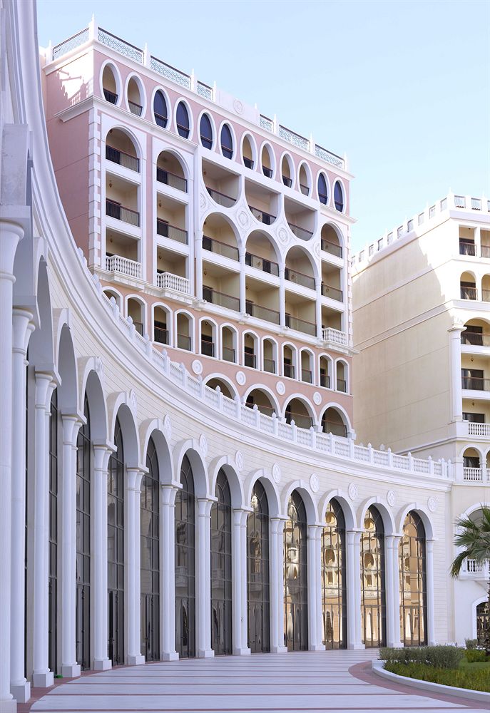 The Ritz Carlton Abu Dhabi Grand Canal