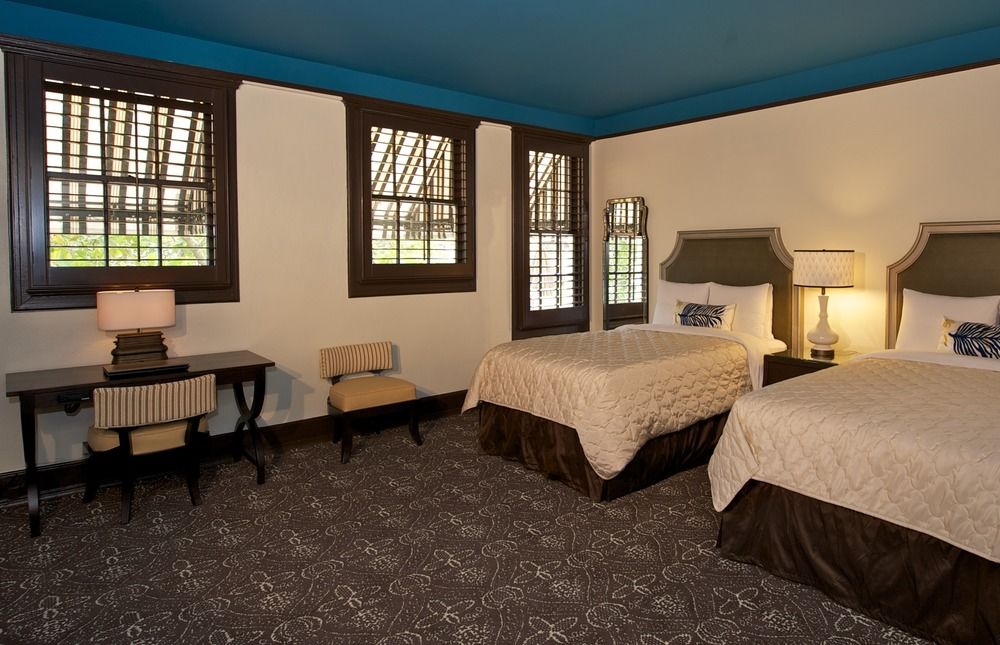 LA CONCHA HOTEL & SPA