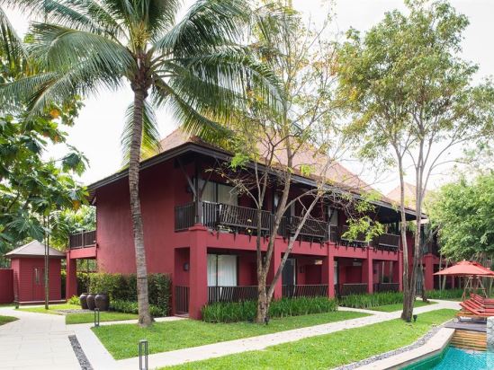 ESCAPE HUA HIN