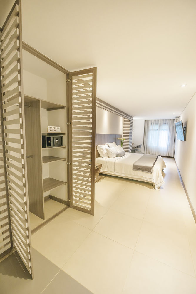 Aparta Suites Torre Poblado