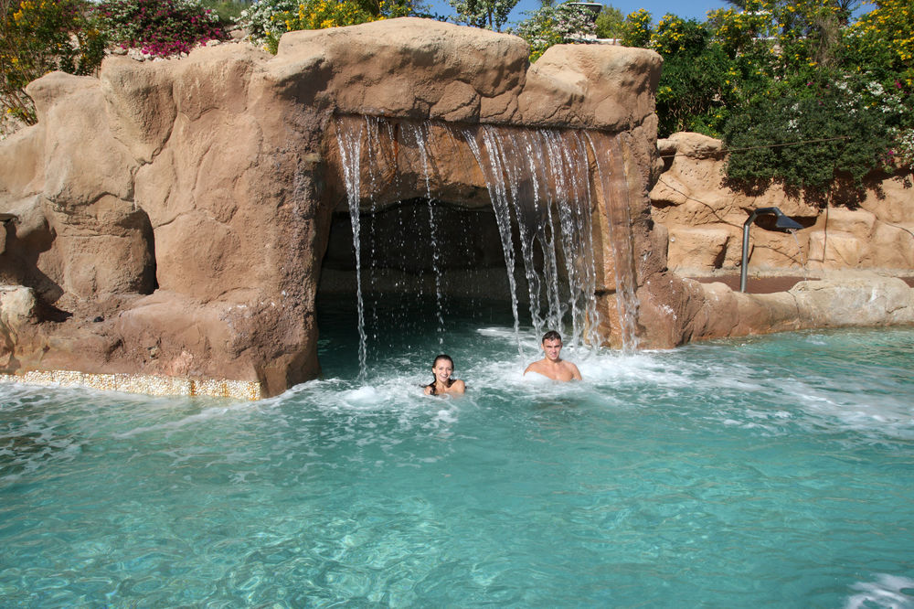 DOMINA AQUAMARINE POOL HOTEL &