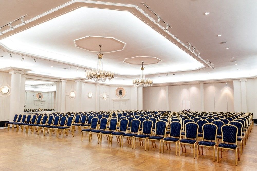HOTEL METROPOLE