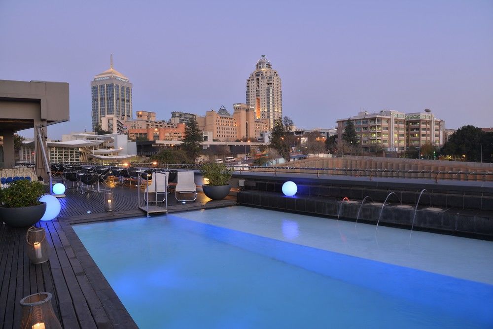 Radisson Blu Gautrain Hotel, Sandton Johannesburg