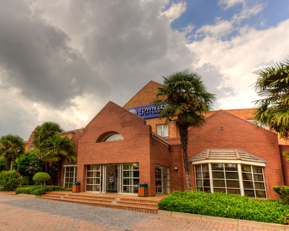 TOWN LODGE SANDTON GRAYSTON DRIVE