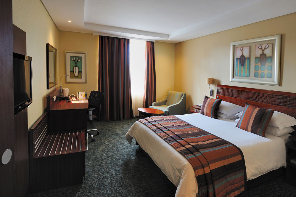 CITY LODGE HOTEL FOURWAYS