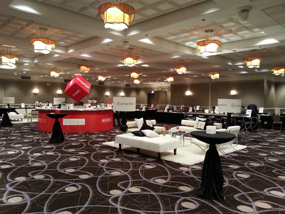 HOLIDAY INN MART PLAZA