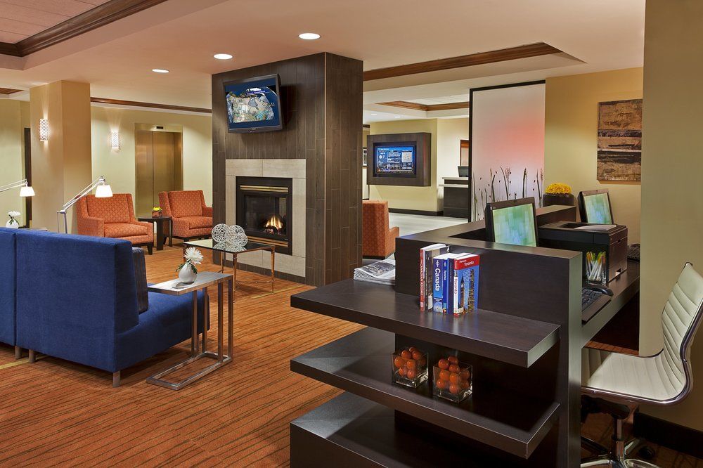 COURTYARD BY MARRIOTT TORONTO AIRPORT