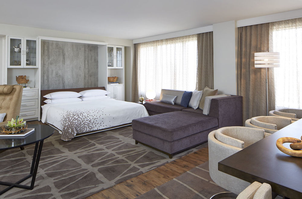 THE WORTHINGTON RENAISSANCE FORT WORTH HOTEL