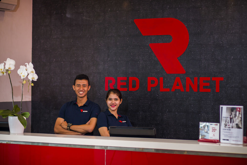 RED PLANET PASSAR BARU