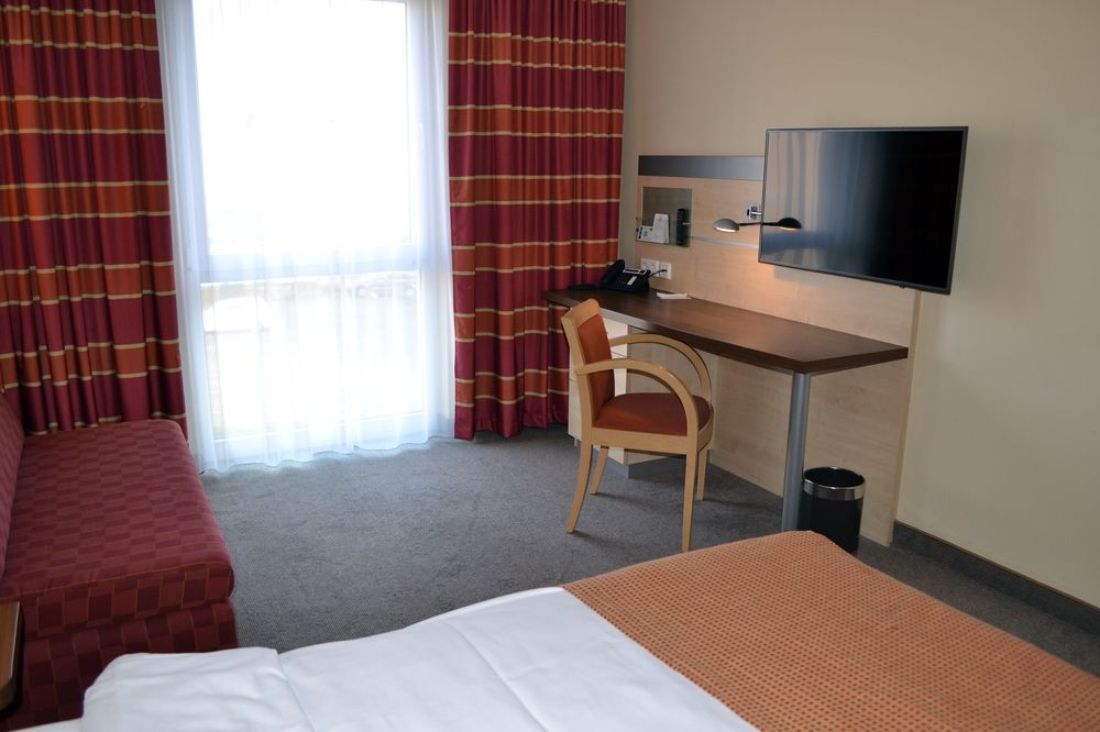 HOLIDAY INN EXPRESS GUETERSLOH