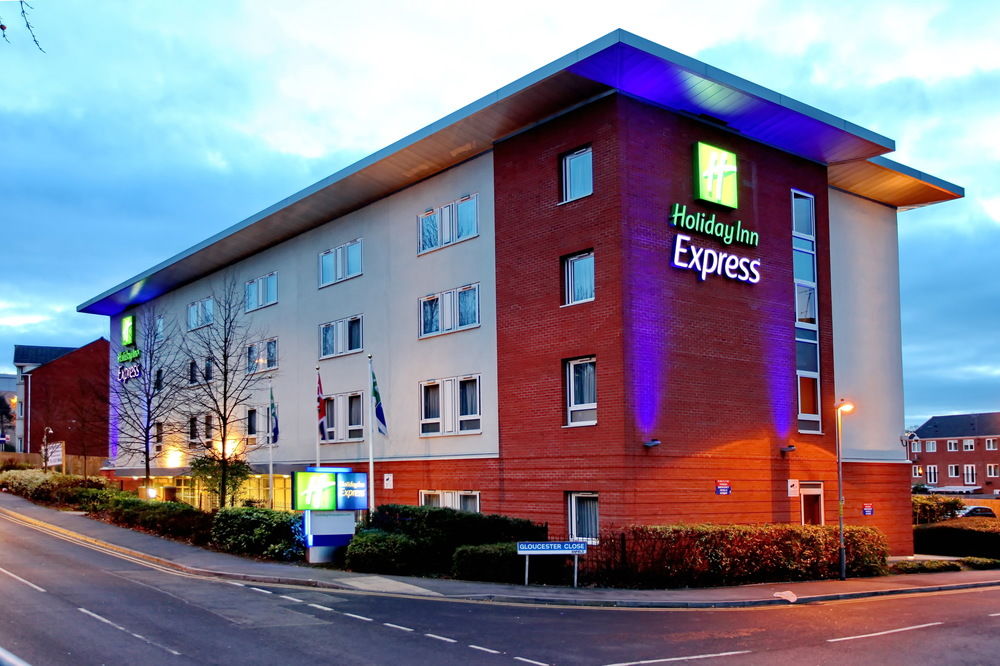 HOLIDAY INN EXPRESS