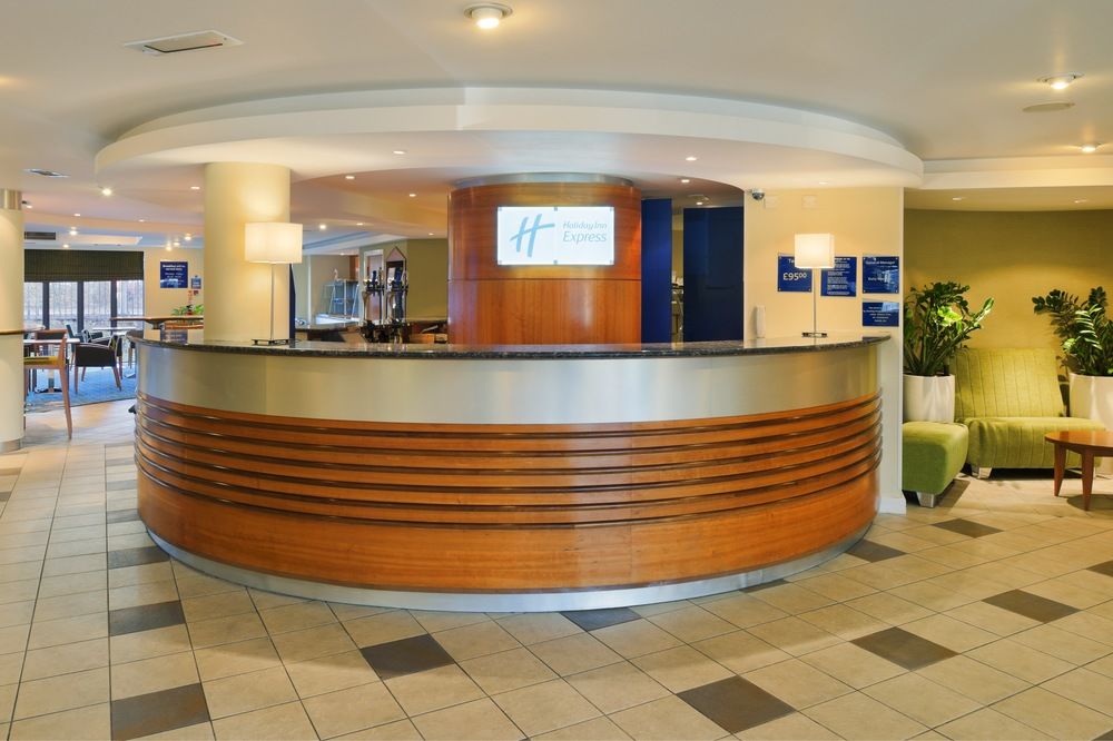 HOLIDAY INN EXPRESS KNOWSLEY