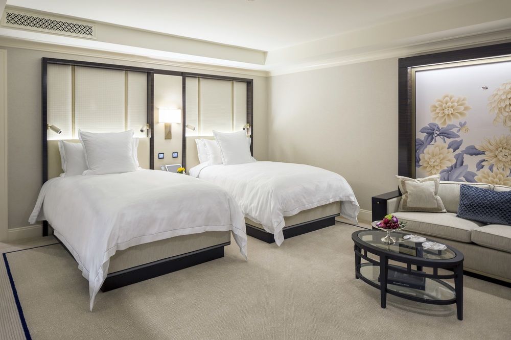 THE PENINSULA CHICAGO