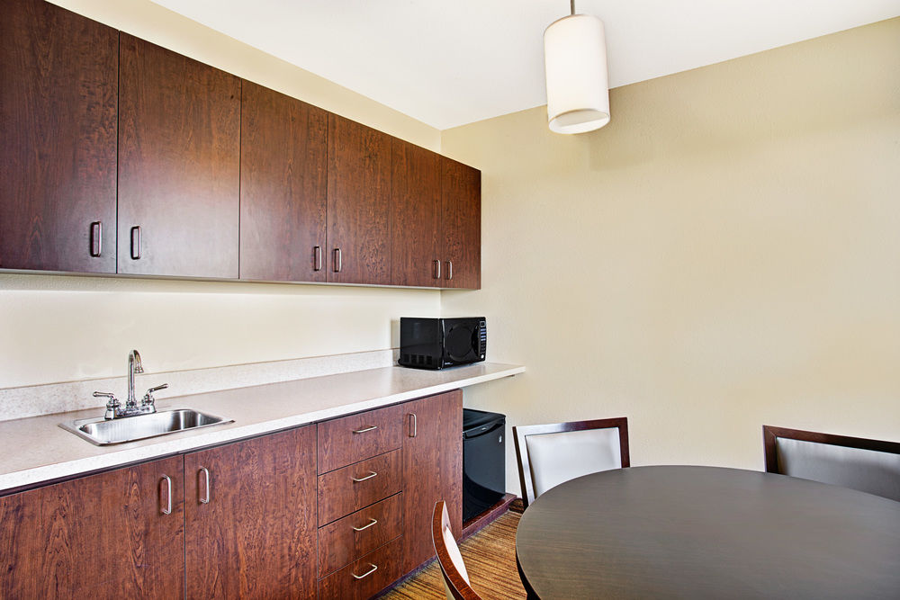 SUPER 8 BY WYNDHAM LACHENAIE/TERREBONNE