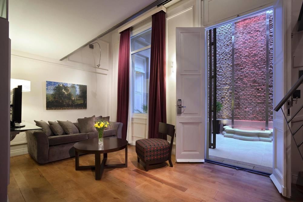 SAN TELMO LUXURY SUITES