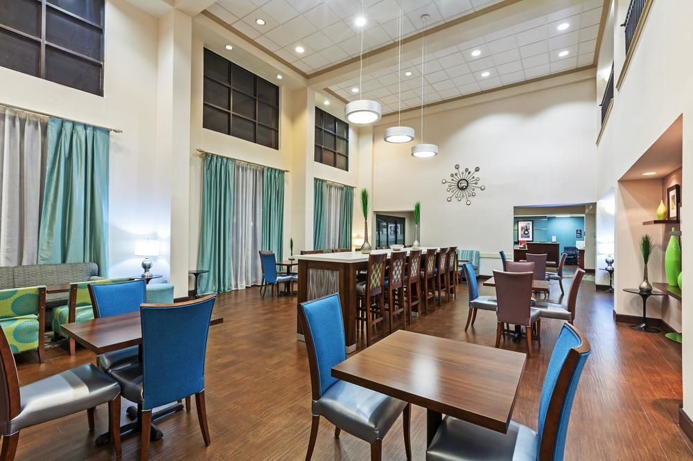HAMPTON INN & SUITES HOUSTON-WESTCHASE
