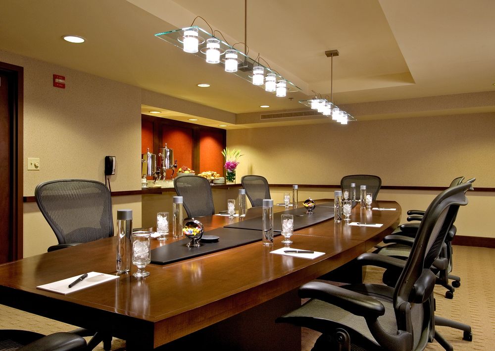 CROWNE PLAZA CHICAGO WEST LOOP