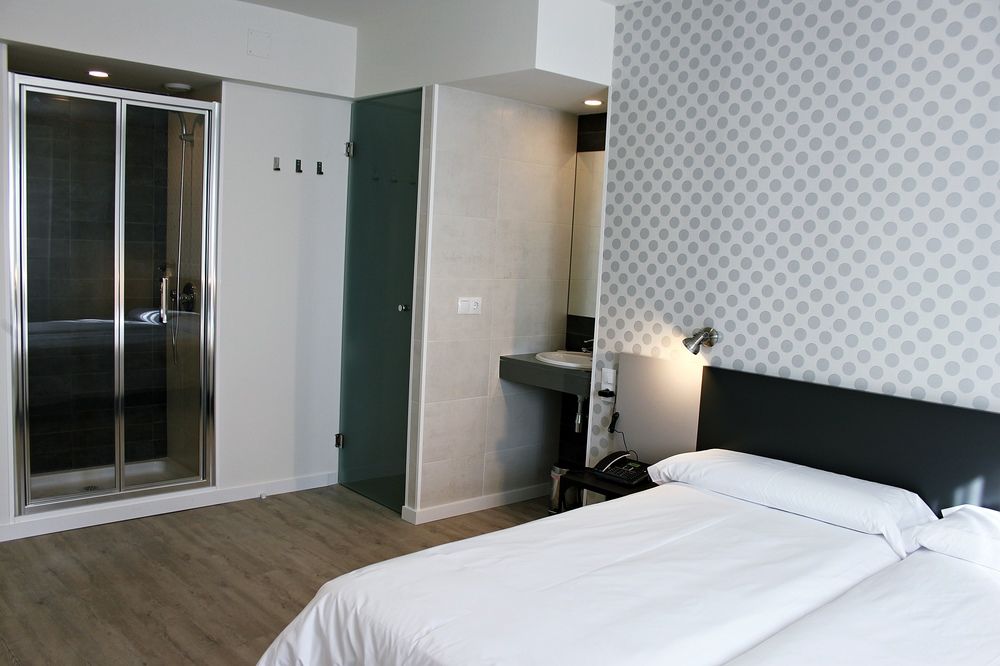 HOTEL URBAN DREAM NEVADA - Hotel cerca del Estación de Renfe