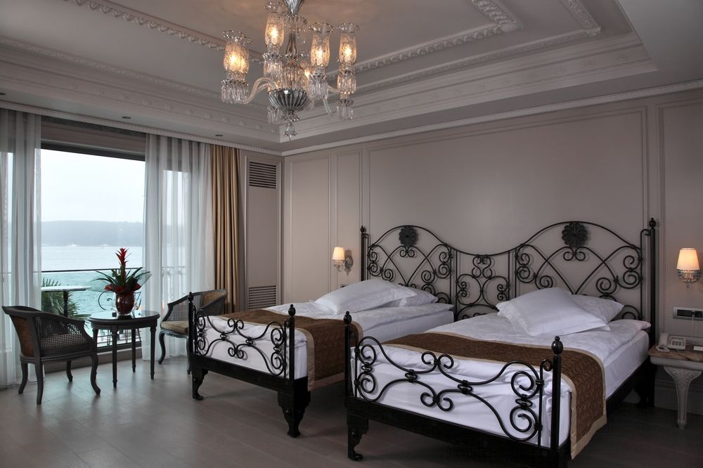 THE CENTRAL PALACE BOSPHORUS