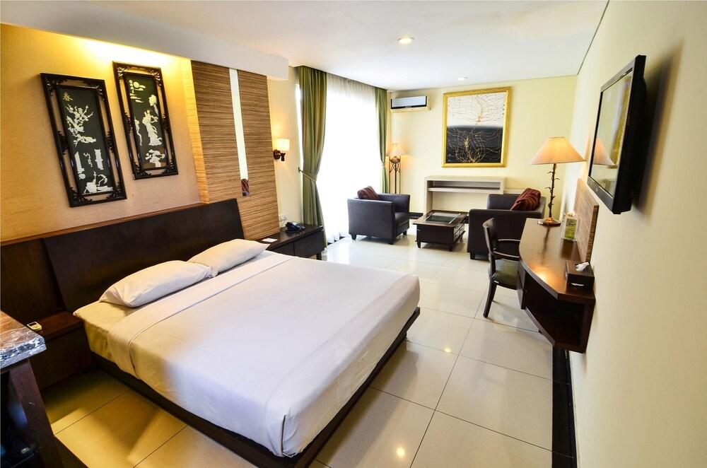 LOSARI ROXY HOTEL