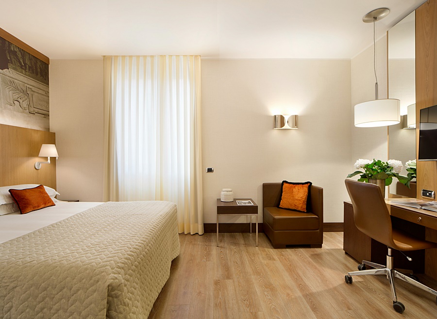 room photo