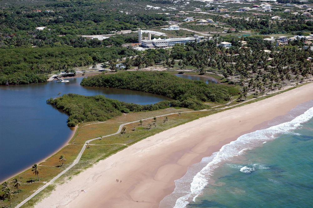 BAHIA PLAZA HOTEL (8 KM DO AEROPORTO - DIREÇÃO LITORAL NORTE)