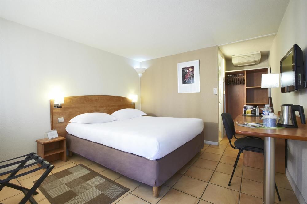 Kyriad Avignon Cap Sud